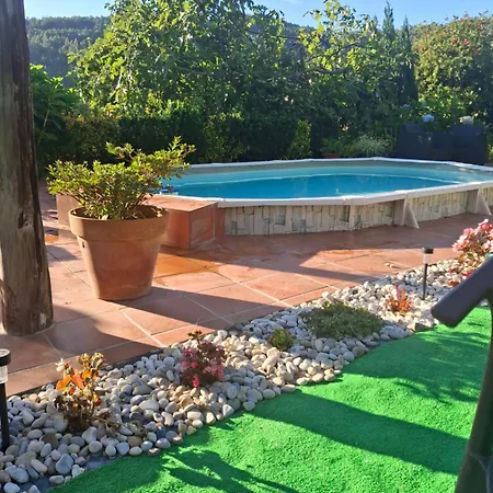Privatunterkunft & Parrillada Miguel Lousame
